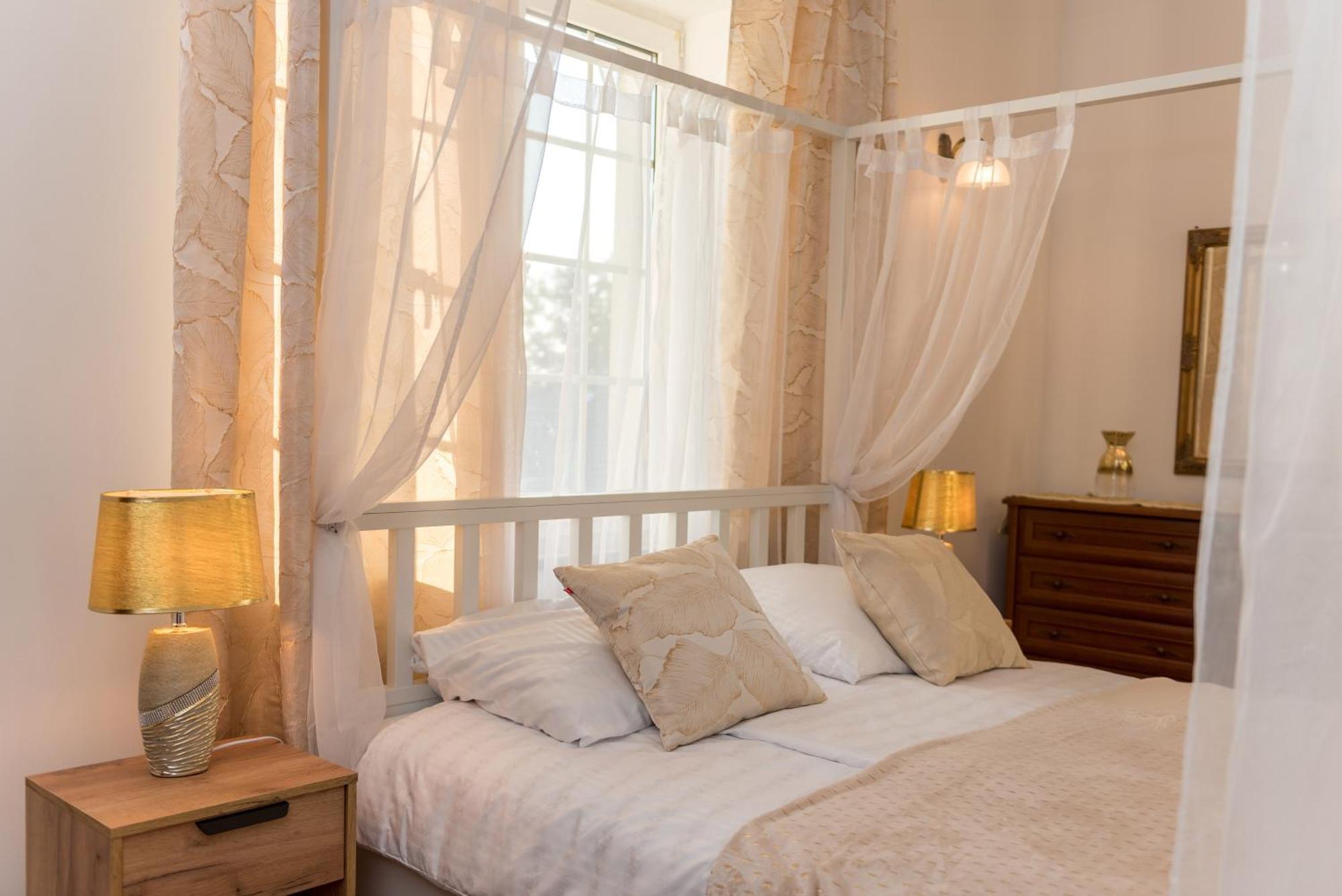 Pensjonat Well Clinic Medicine Estetic & Spa Гданск Екстериор снимка
